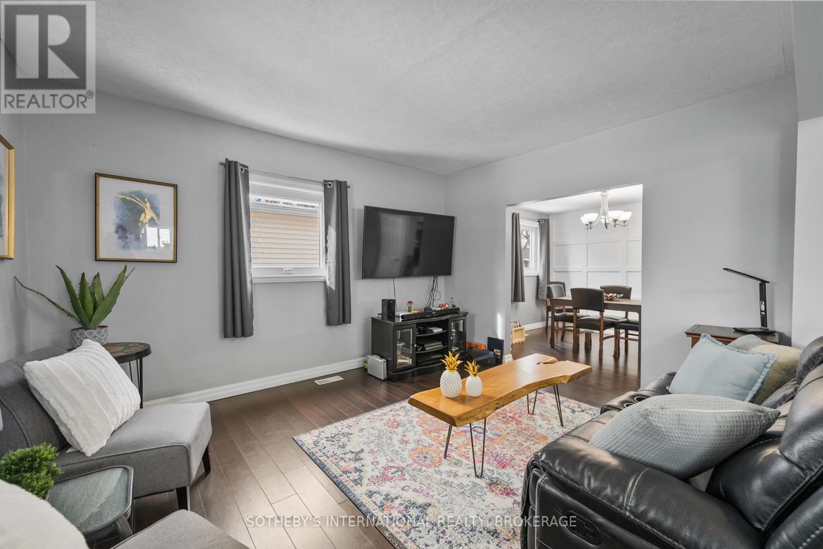 57 St Patrick Street, St. Catharines, Ontario  L2R 1K2 - Photo 3 - X12031254