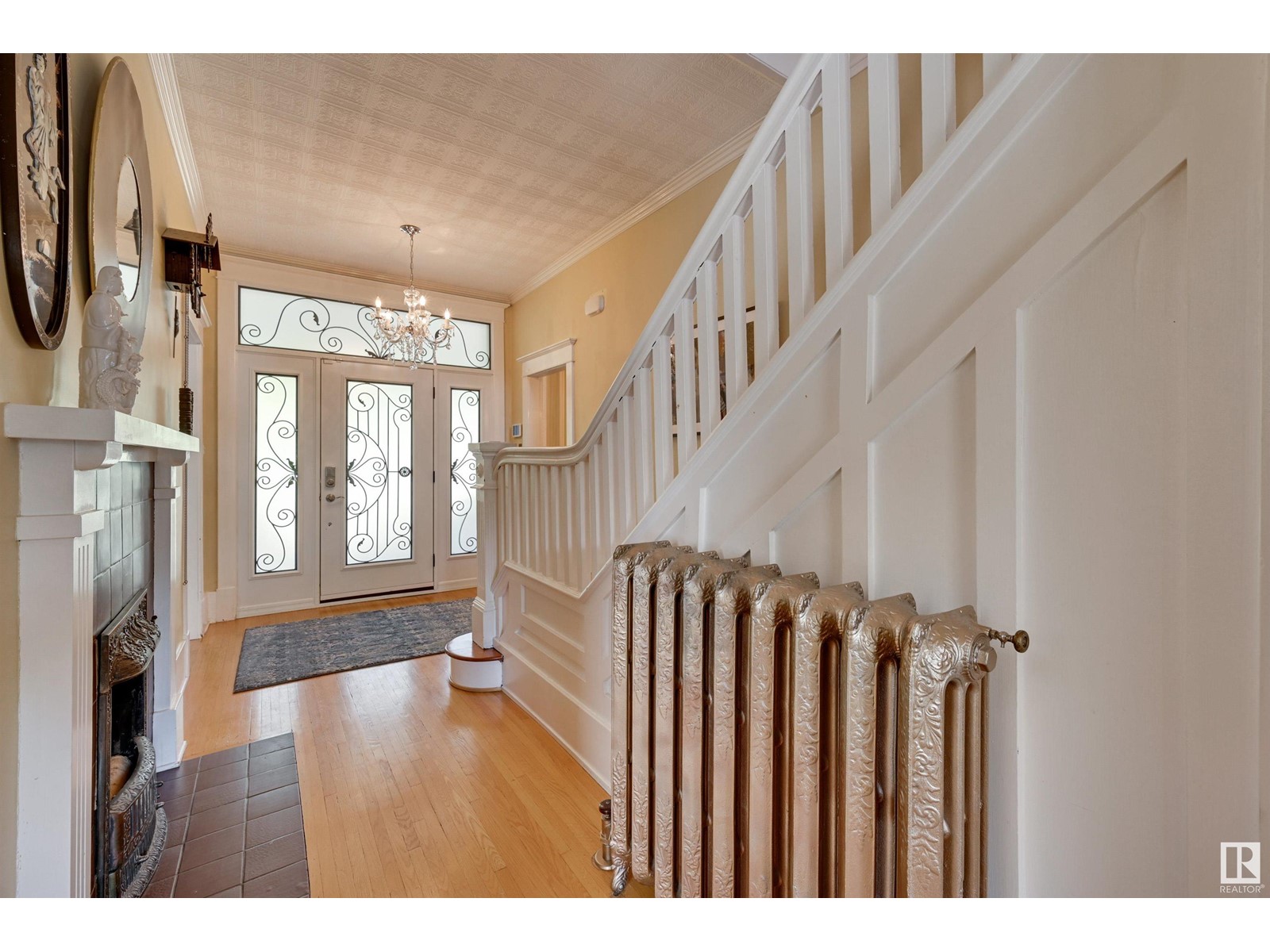 Property at 10347 VILLA AV NW image 2