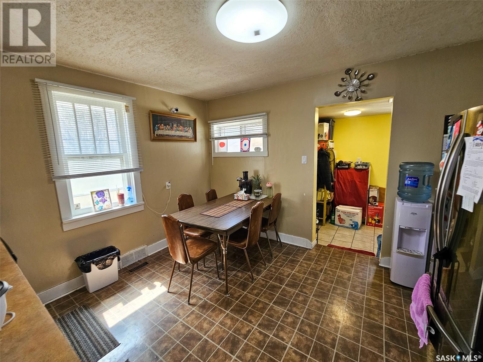 Property at 376 4th AVENUE NW image 5