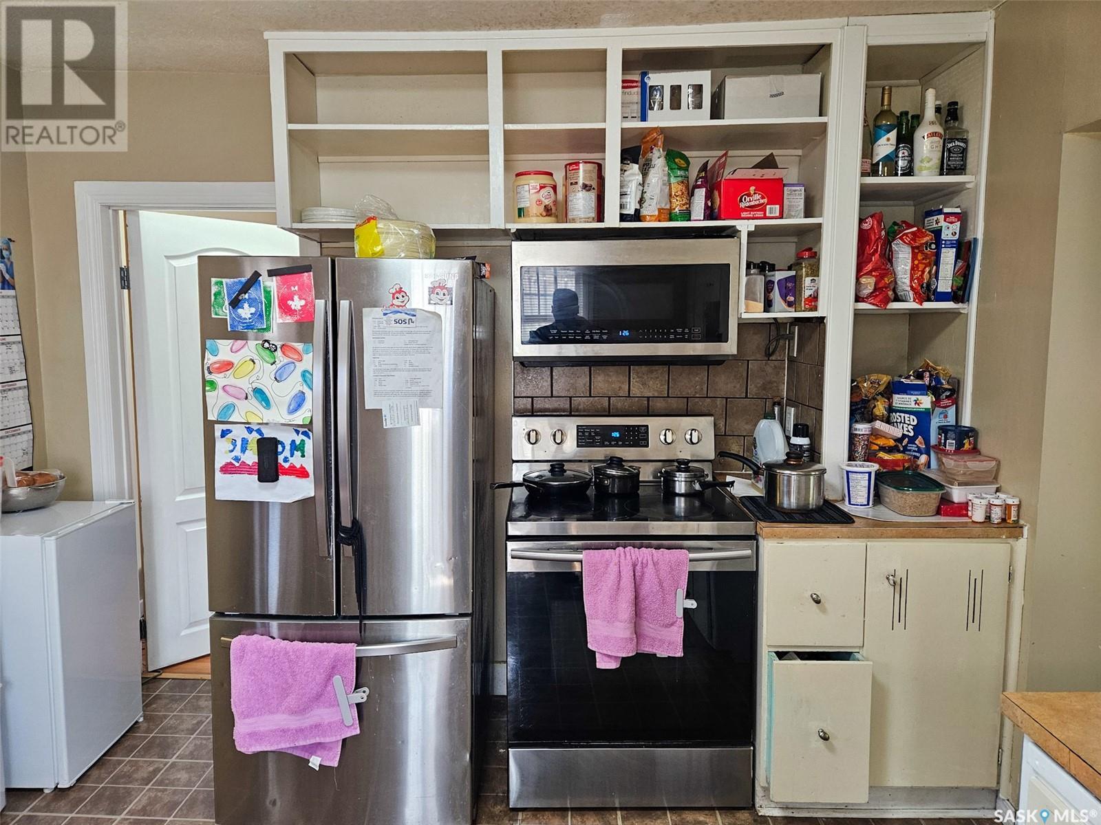 376 4th Avenue Nw, Swift Current, Saskatchewan  S9H 0V2 - Photo 8 - SK004056