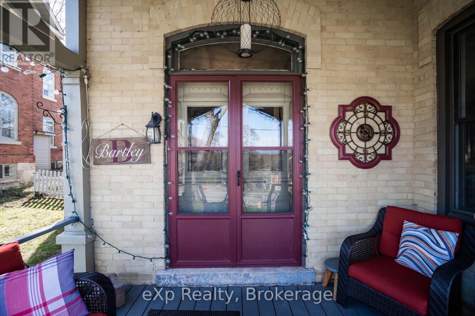 352 Berford Street, South Bruce Peninsula, Ontario  N0H 2T0 - Photo 2 - X12116022