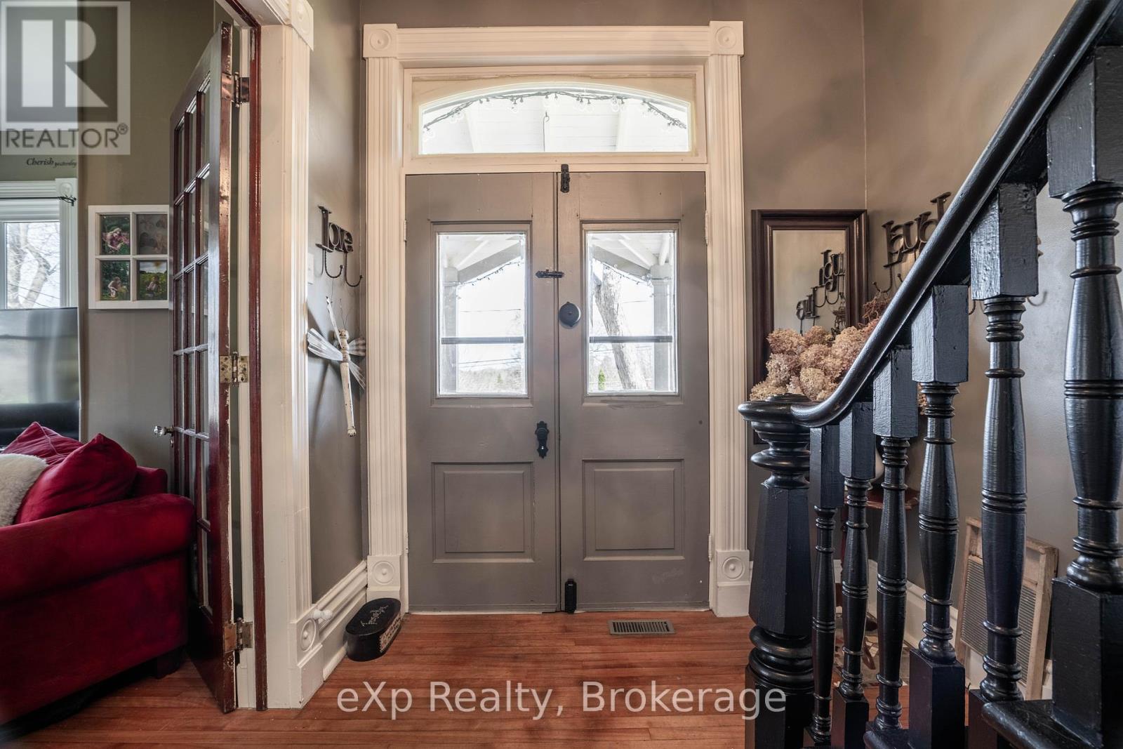 352 Berford Street, South Bruce Peninsula, Ontario  N0H 2T0 - Photo 3 - X12116022