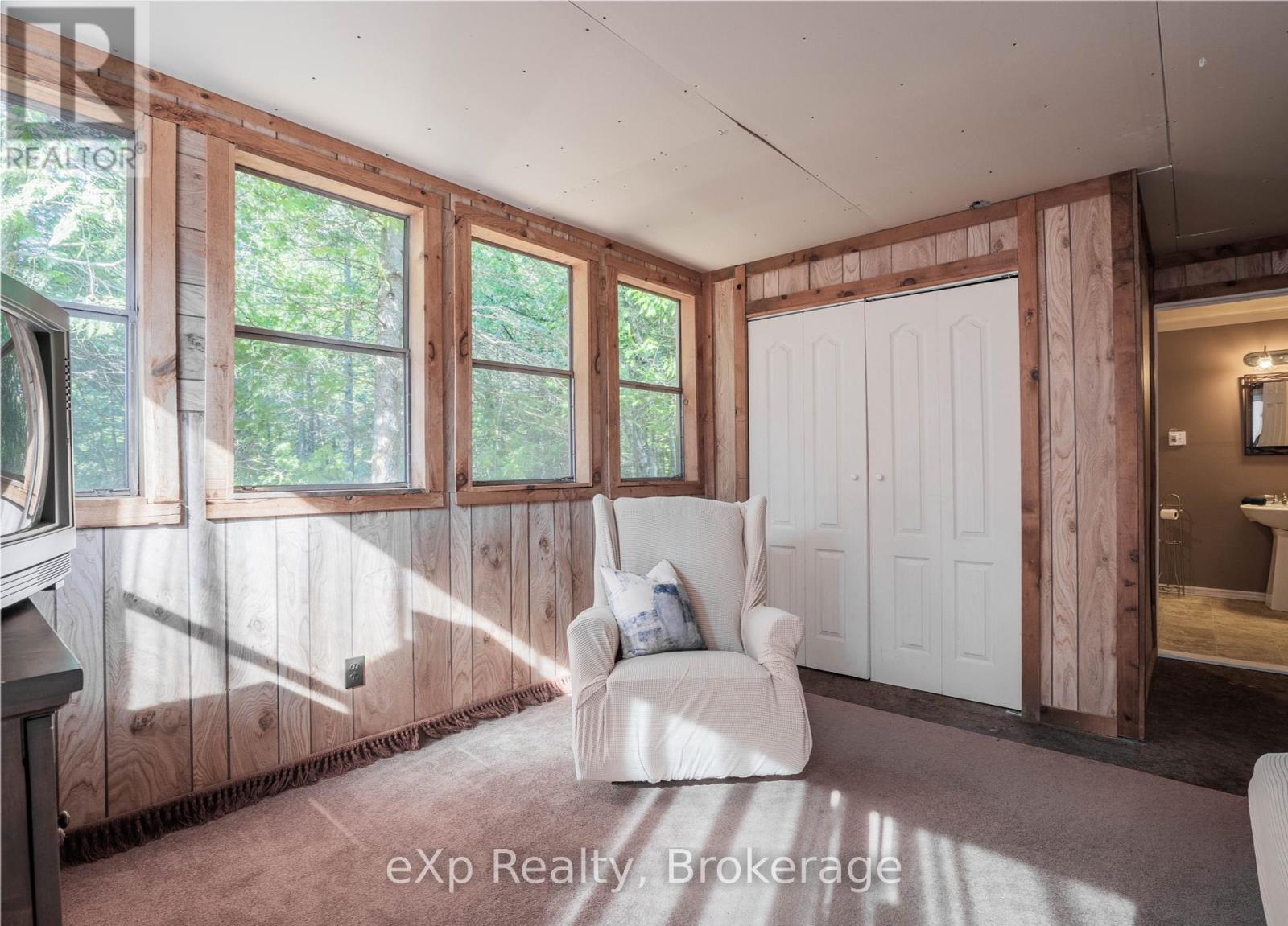 45 Baywatch Drive, Northern Bruce Peninsula, Ontario  N0H 2T0 - Photo 8 - X12116052