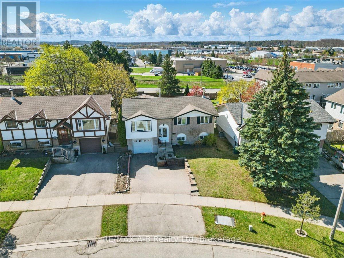 73 Southwood Drive, Kitchener, Ontario  N2E 2E6 - Photo 36 - X12116115