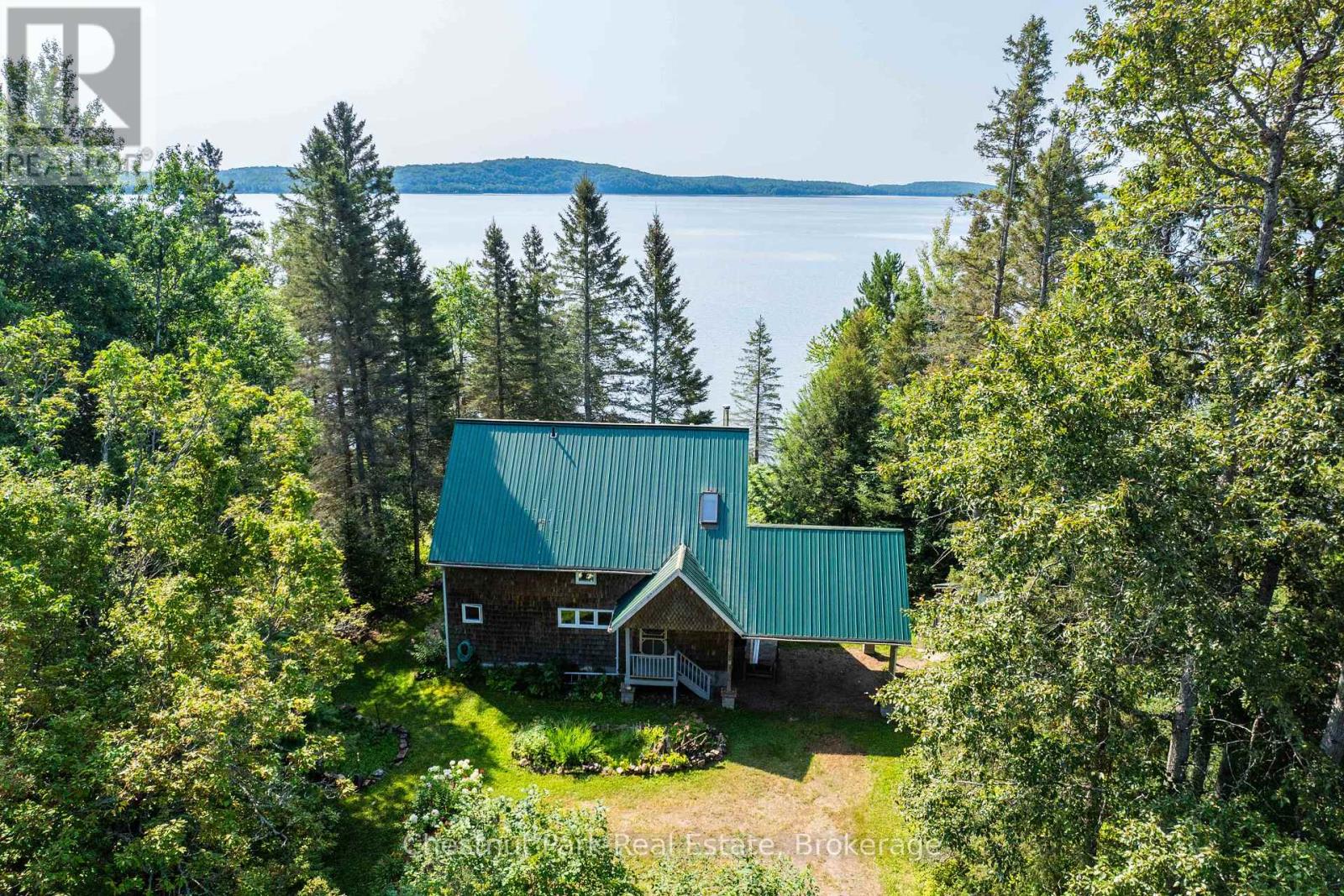 1 & 5 BARRIE STREET, Sundridge, Ontario