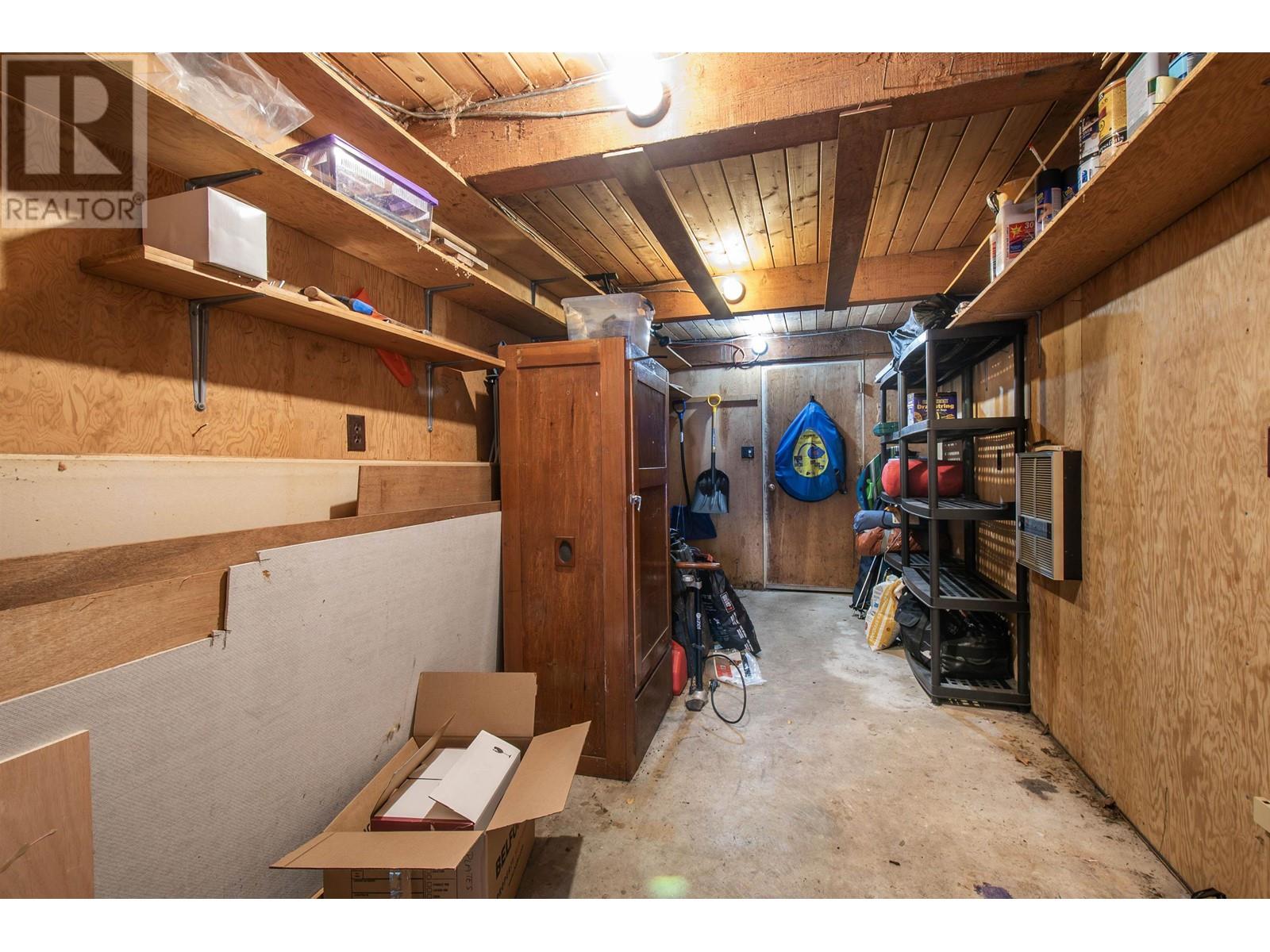937 Montroyal Boulevard, North Vancouver, British Columbia  V7R 2G9 - Photo 27 - R2985610