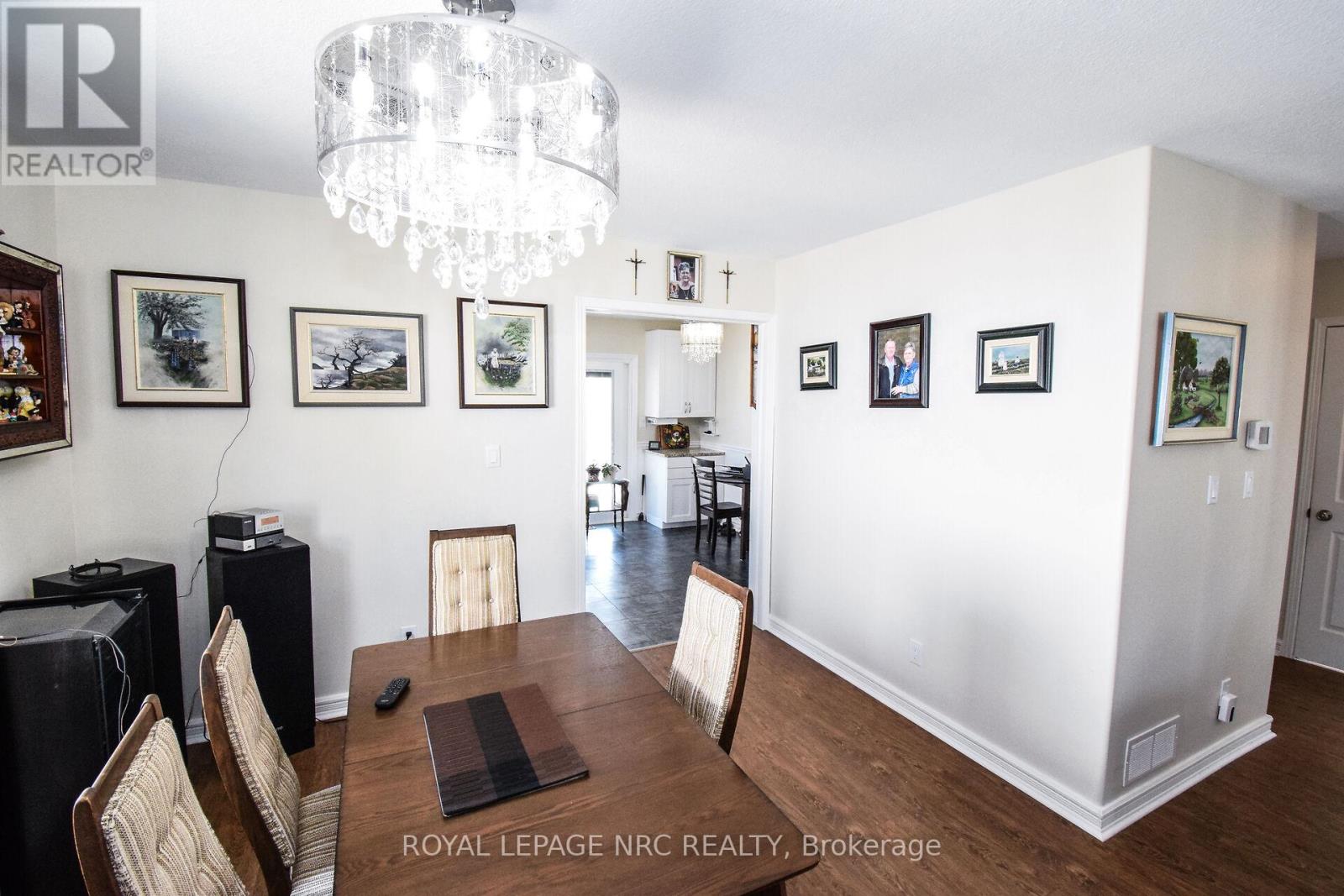 330 Autumn Crescent, Welland, Ontario  L3C 7K1 - Photo 12 - X12116063