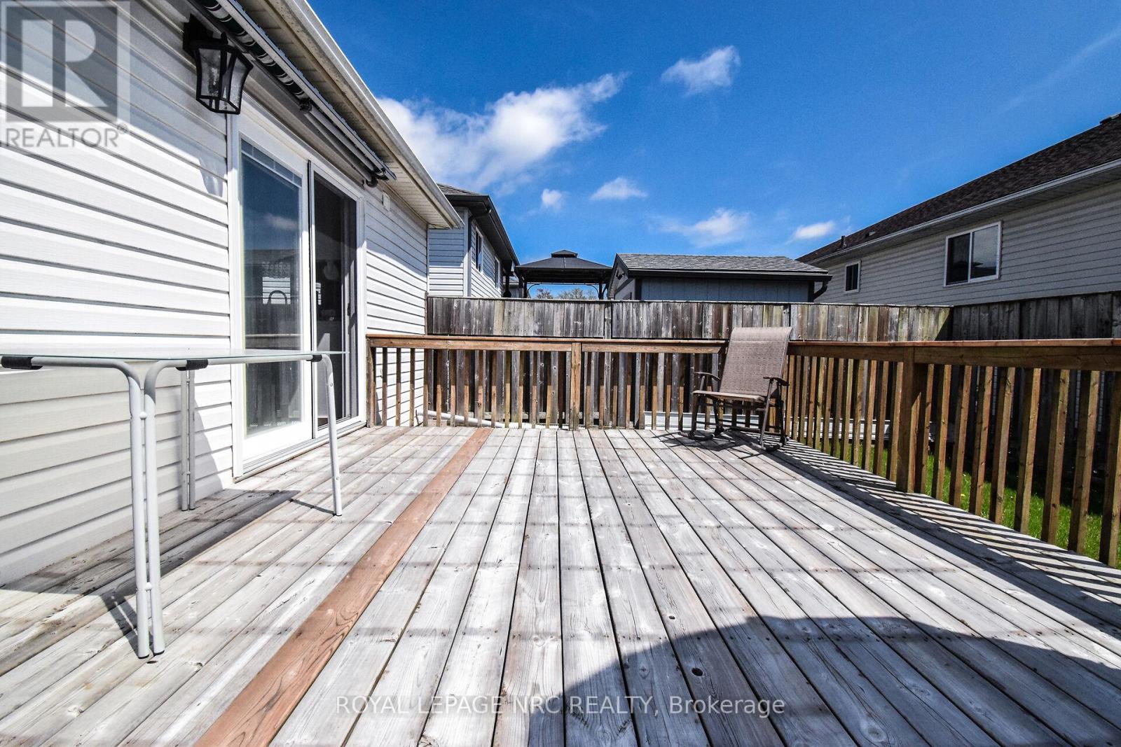 330 Autumn Crescent, Welland, Ontario  L3C 7K1 - Photo 44 - X12116063