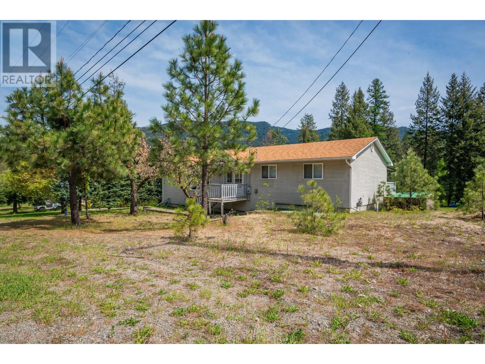 60 Chase Road, Christina Lake, British Columbia  V0G 1E0 - Photo 29 - 10345494