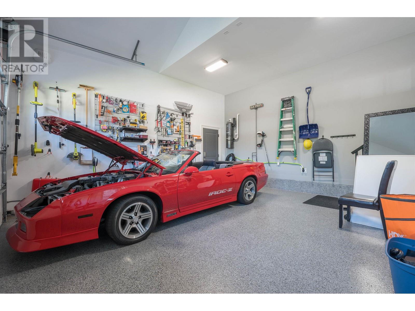 656 Linton Street, Coquitlam, British Columbia  V3J 6J9 - Photo 35 - R2996531