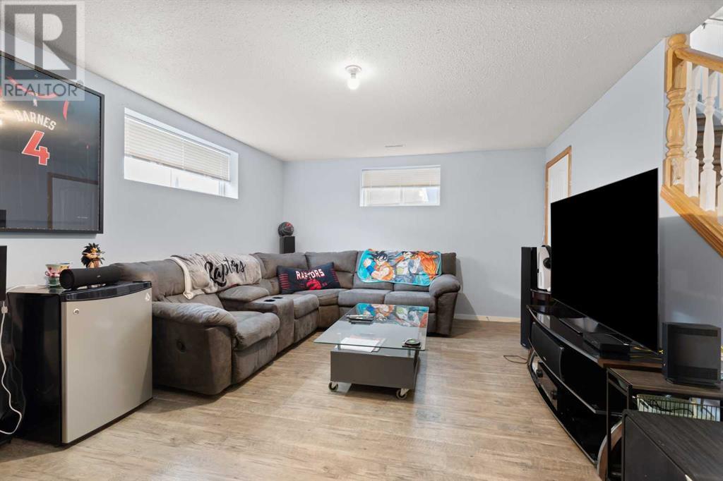 609 Hemingway Crescent Ne, Medicine Hat, Alberta  T1C 1X4 - Photo 18 - A2216246
