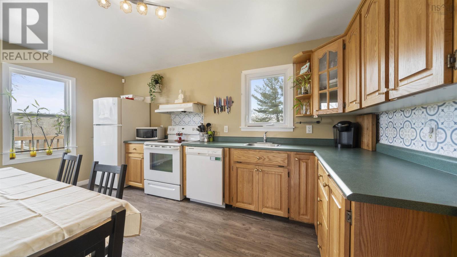 Property at 23 Laurie Drive image 5
