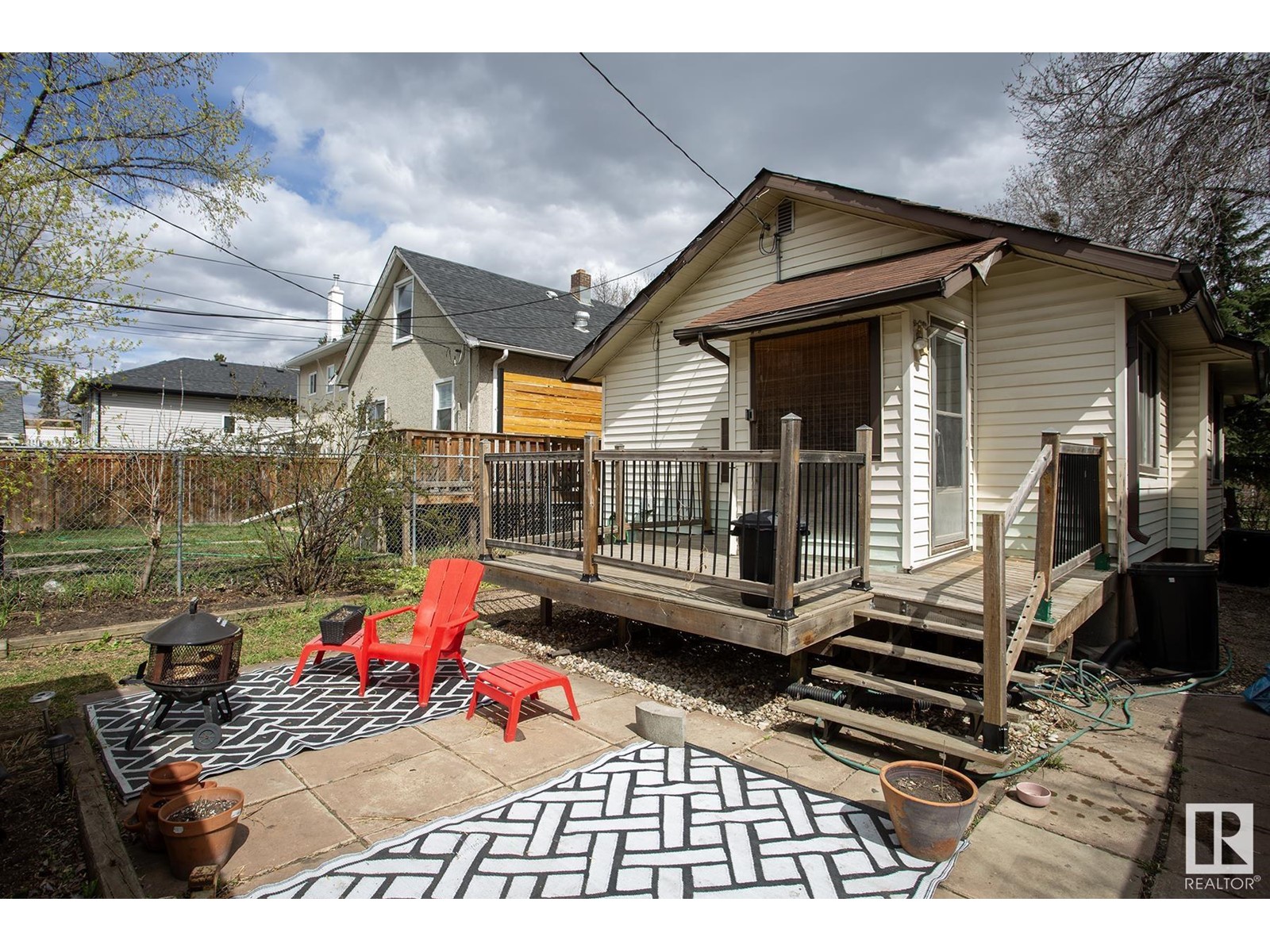 Property at 11528 93 ST NW image 3