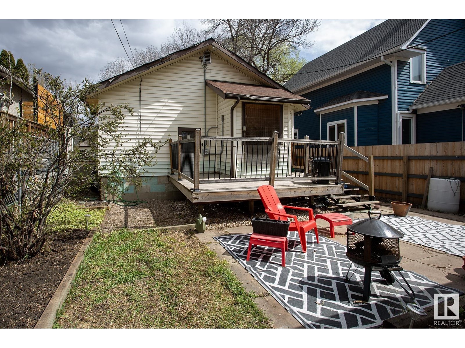 Property at 11528 93 ST NW image 4