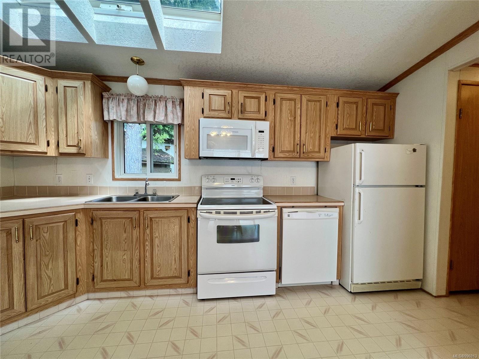 104 25 Maki Rd, Nanaimo, British Columbia  V9R 6N3 - Photo 7 - 996913