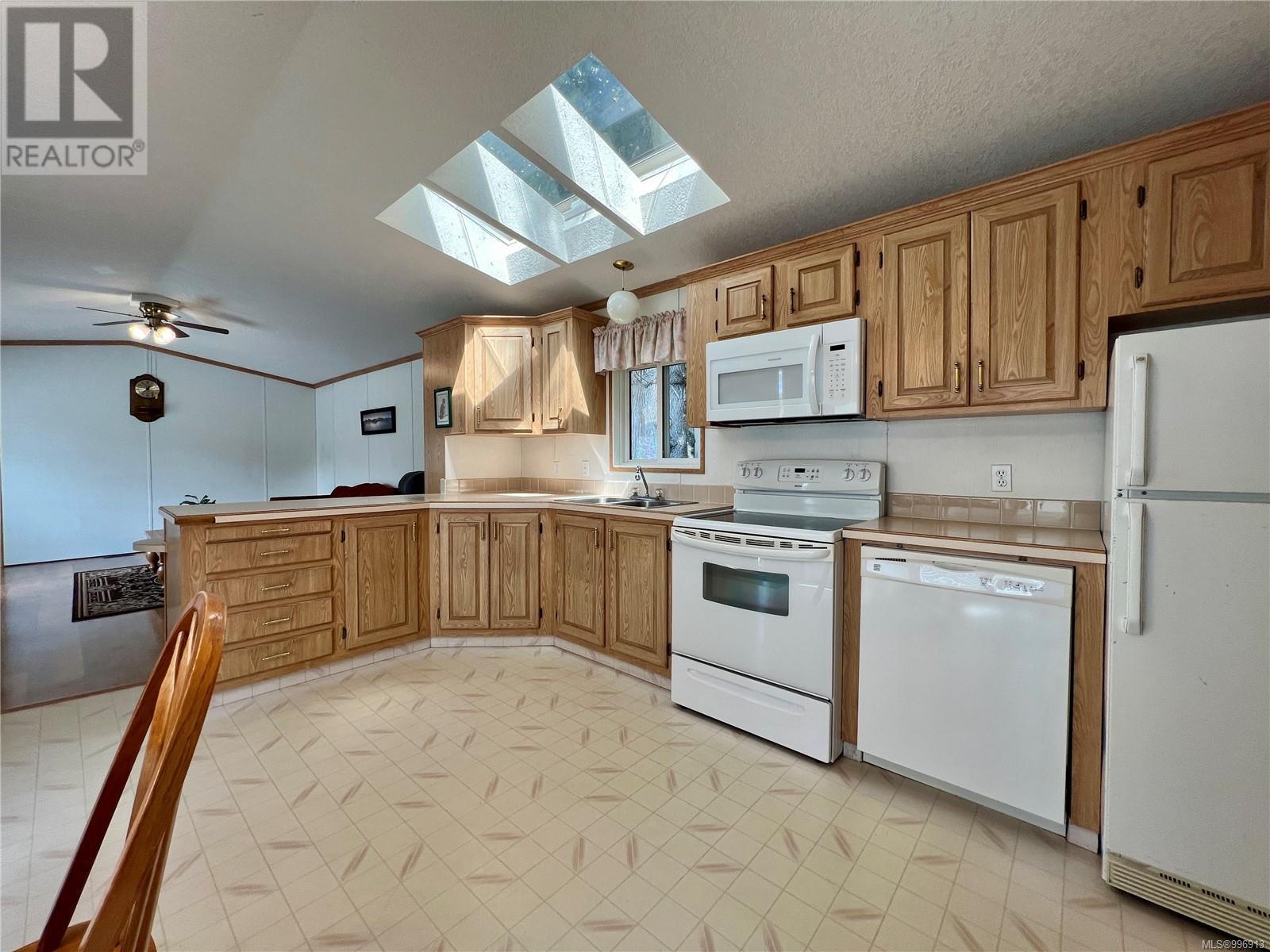 104 25 Maki Rd, Nanaimo, British Columbia  V9R 6N3 - Photo 5 - 996913