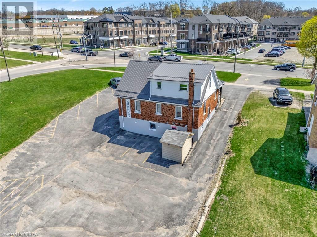 584 Colborne Street, Brantford, Ontario N3S 3P6 - Photo 7 - 40719543
