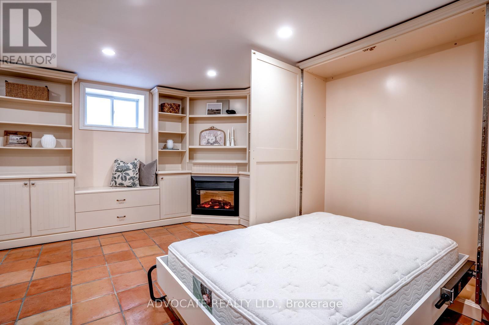 110 Deloraine Avenue, Toronto, Ontario  M5M 2A9 - Photo 35 - C12115921