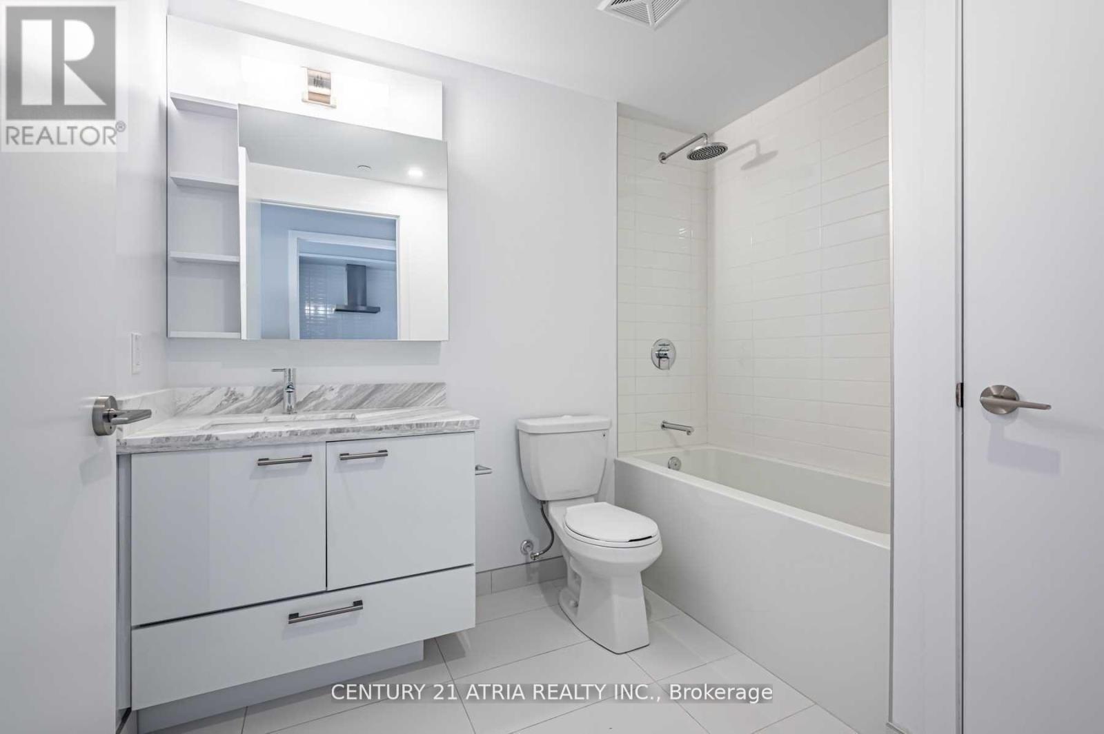 1710 - 2221 Yonge Street, Toronto, Ontario  M4S 2B4 - Photo 13 - C12116062