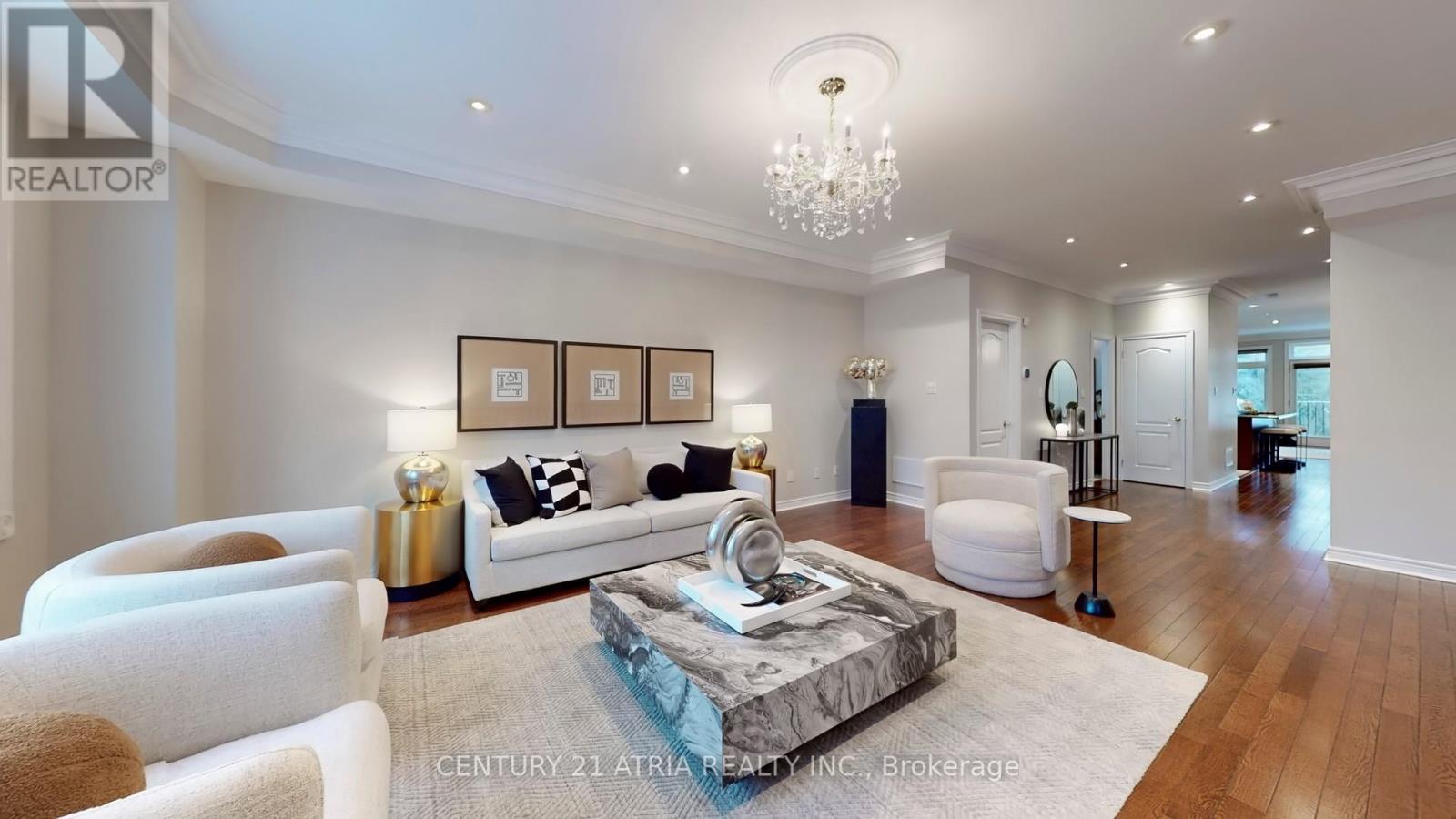 Property at 194 FINCH AVENUE E image 5