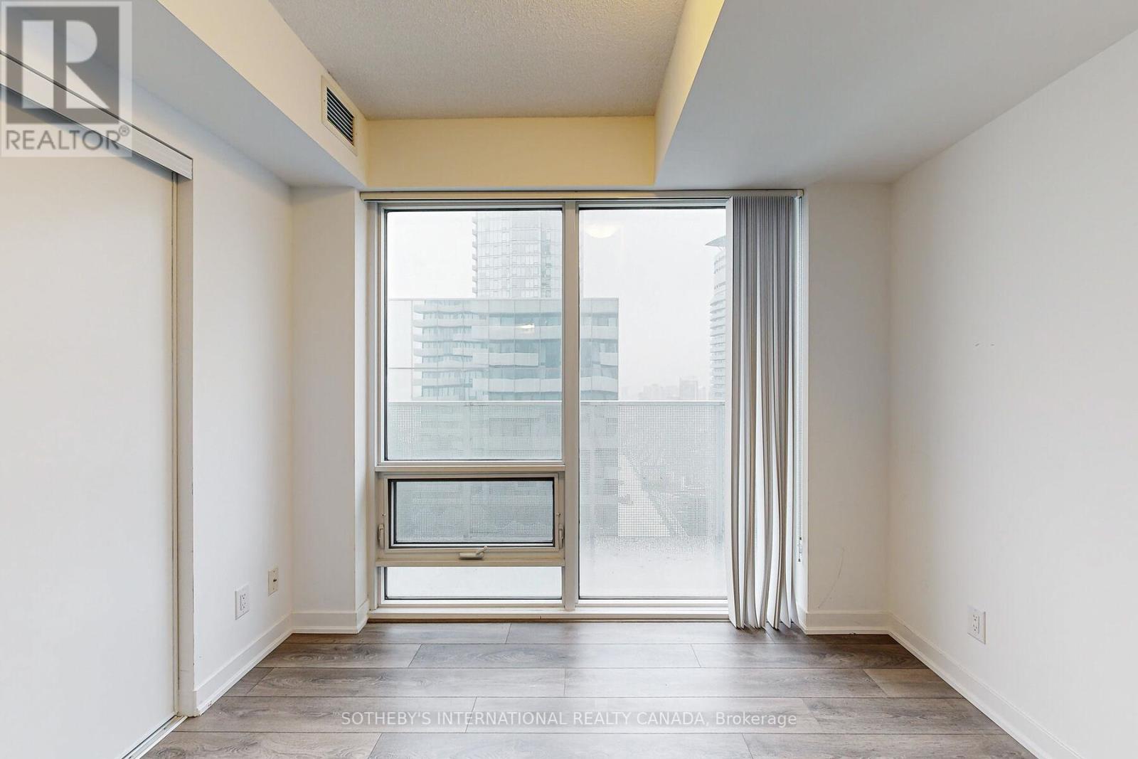 5110 - 100 Harbour Street, Toronto, Ontario  M5J 0B5 - Photo 24 - C12116211