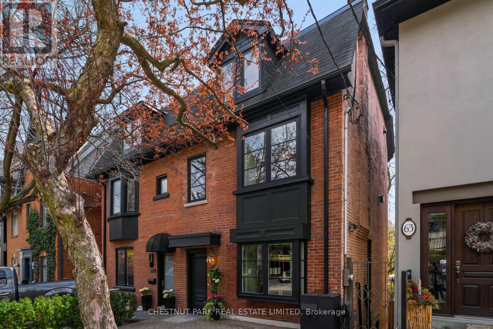 61 Woodlawn Avenue W, Toronto, Ontario  M4V 1G6 - Photo 2 - C12116249