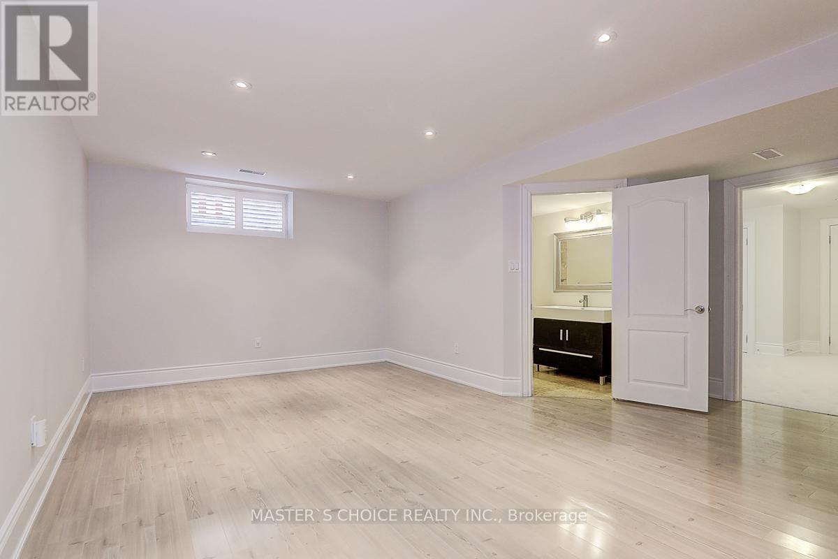 6 Terrace Avenue, Toronto (Willowdale West), Ontario  M2R 1E9 - Photo 37 - C12116294