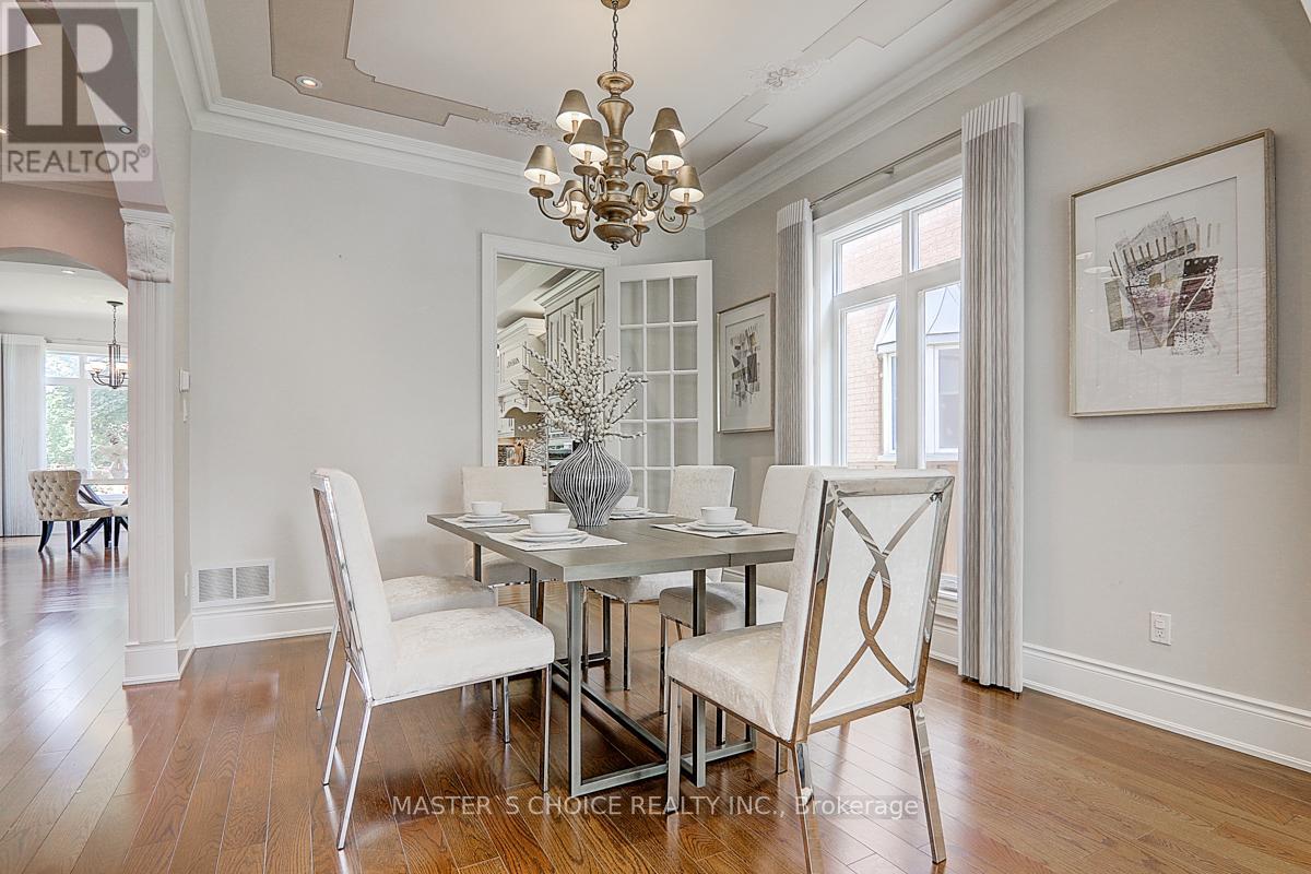 6 Terrace Avenue, Toronto (Willowdale West), Ontario  M2R 1E9 - Photo 6 - C12116294
