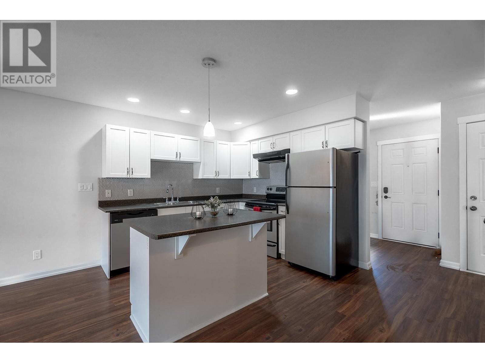 Property at 1900 HUGH ALLAN Drive Unit# 18 image 3