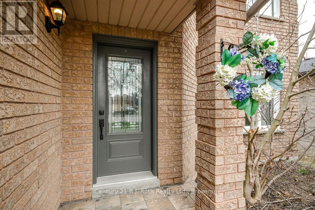 342 Cundles Road W, Barrie, Ontario  L4N 7C8 - Photo 4 - S12116348