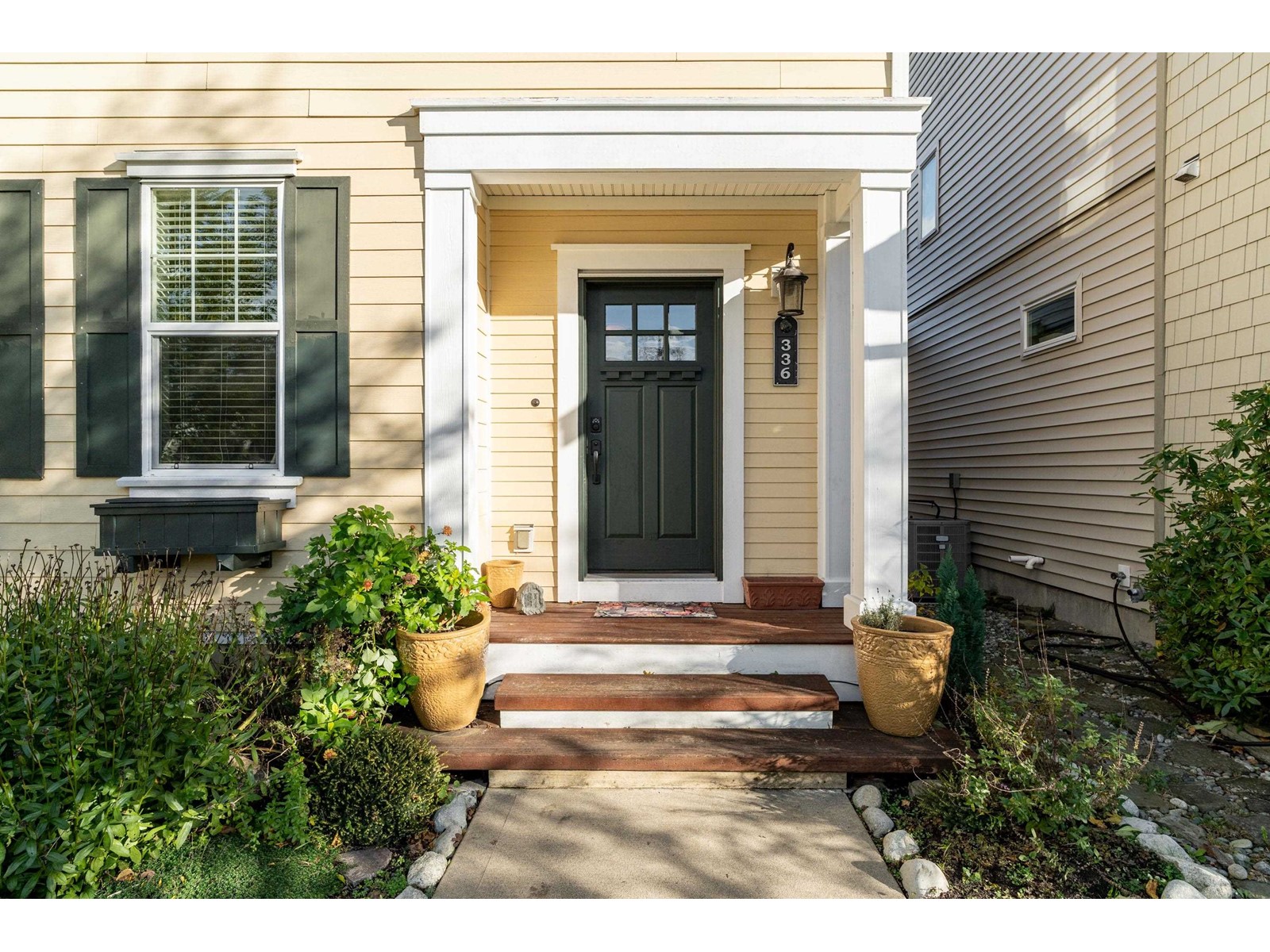 Property at 336 172 STREET image 4