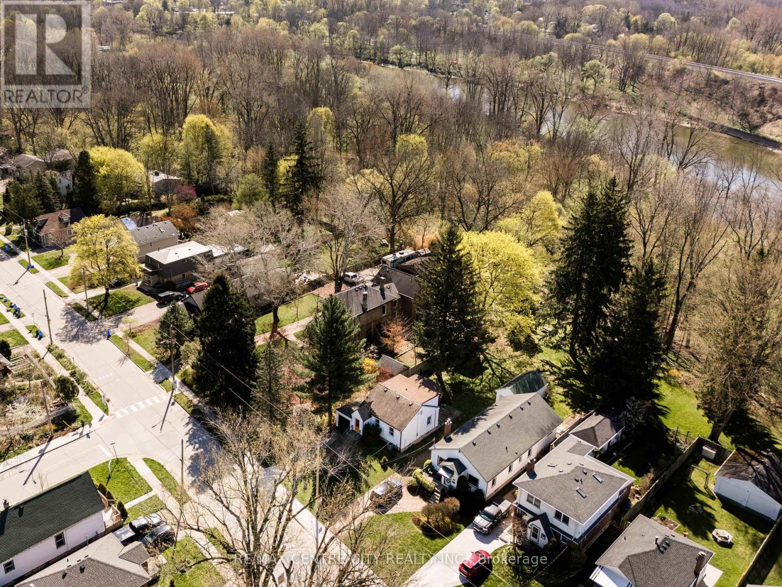 Photo 6 of 46 for 110 Forward Avenue