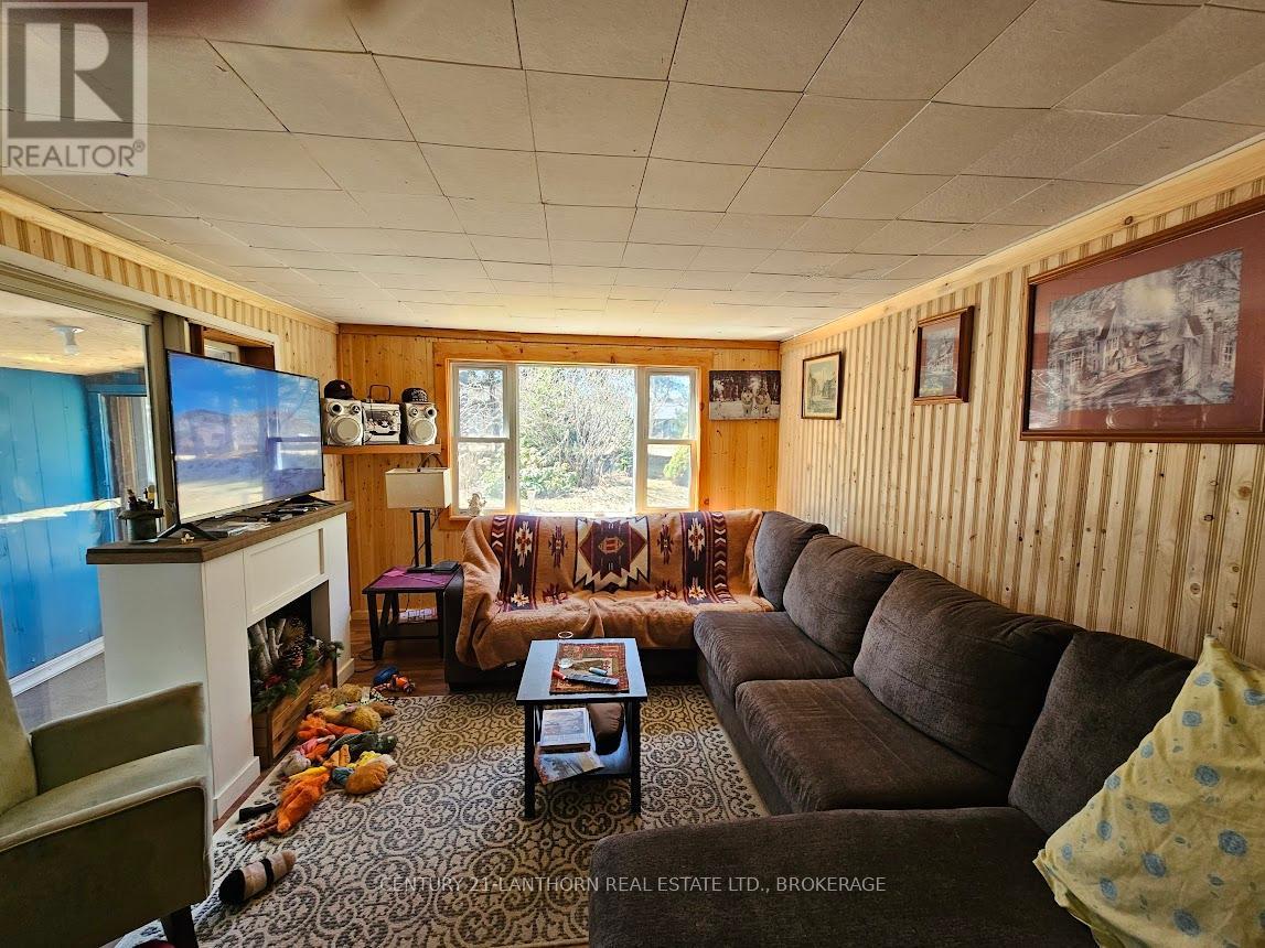 119 Addington Rd 7 Road, Addington Highlands, Ontario  K0H 1L0 - Photo 5 - X12116320