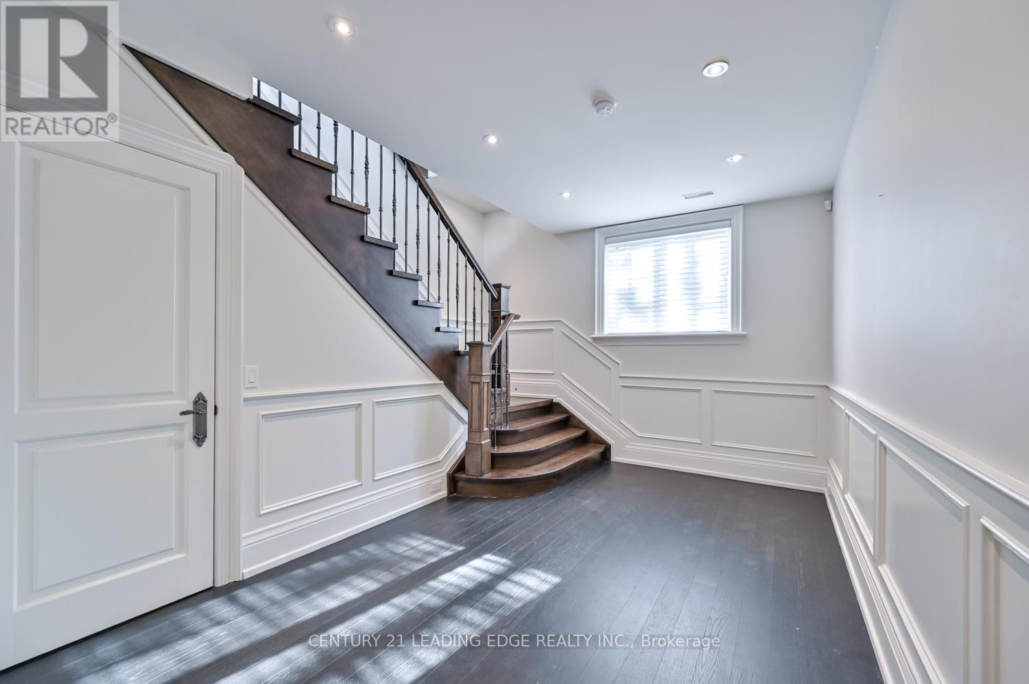 16 Sir Isaac Gate, Markham (Markham Village), Ontario  L3P 3N8 - Photo 37 - N12115982