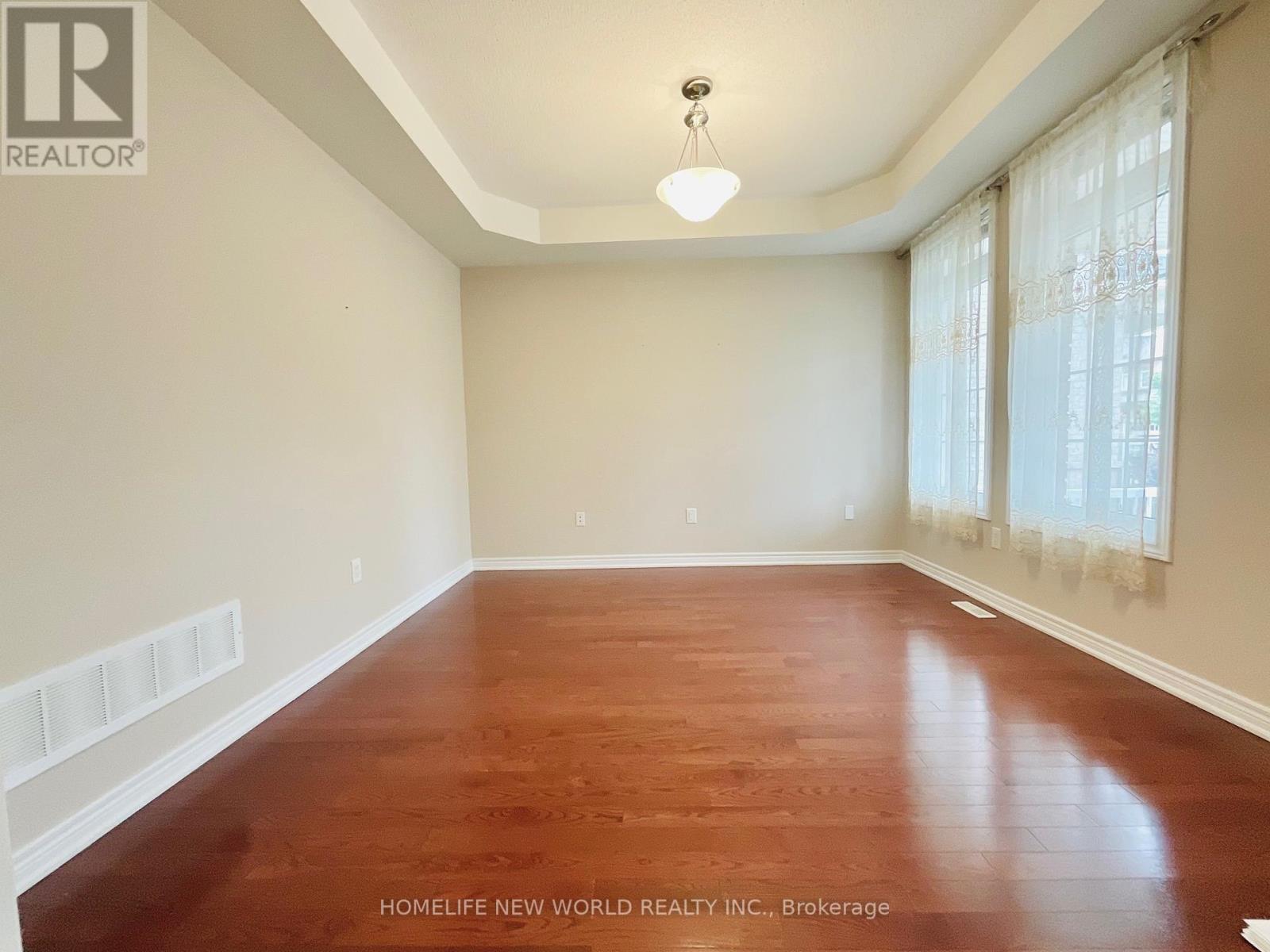 219 Smoothwater Terrace, Markham (Box Grove), Ontario  L6B 0M8 - Photo 4 - N12115999
