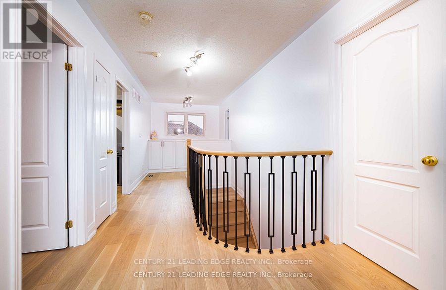 39 Majestic Drive, Markham (Berczy), Ontario  L6C 2B3 - Photo 33 - N12116057