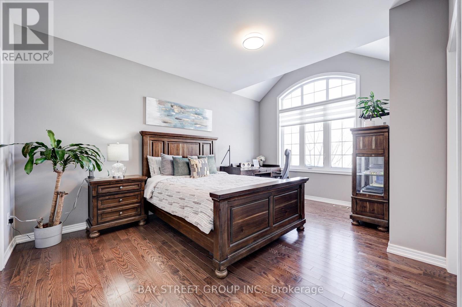 46 Serano Crescent, Richmond Hill, Ontario  L4E 0R8 - Photo 40 - N12116073