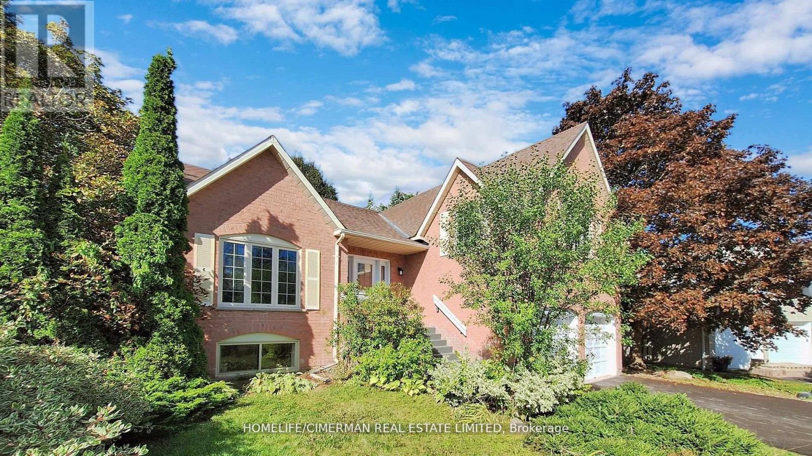 Property at 14 LAURWOOD COURT image 2