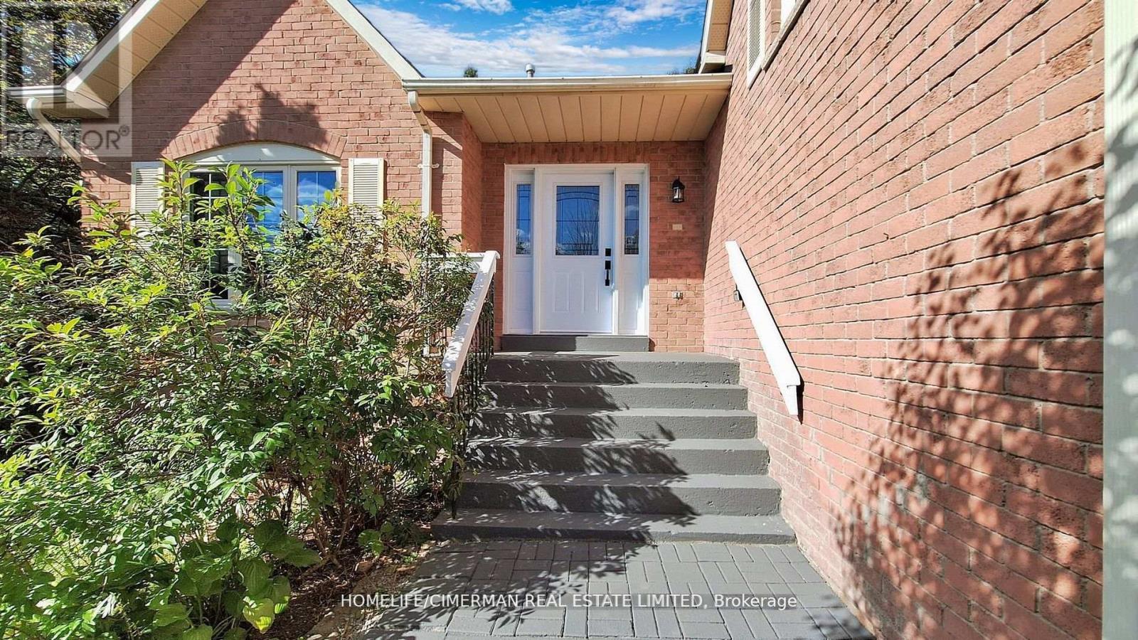 Property at 14 LAURWOOD COURT image 4
