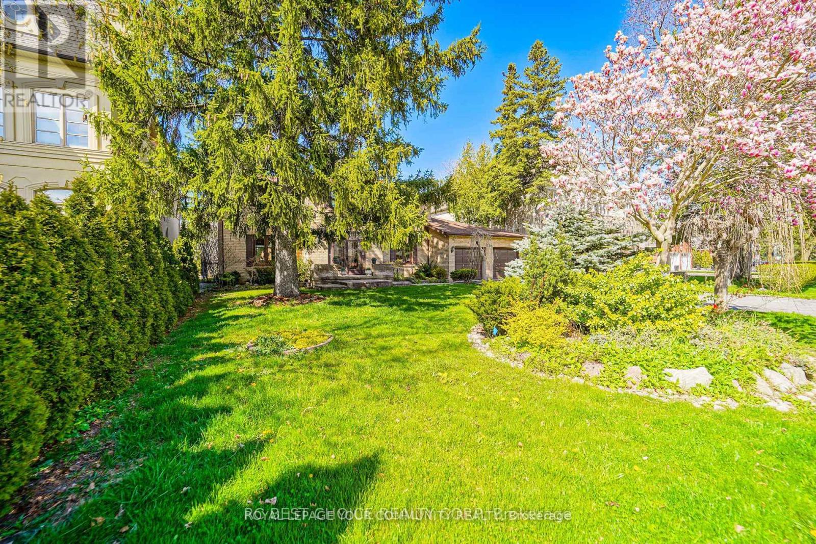 Property at 170 GARDEN AVENUE image 2