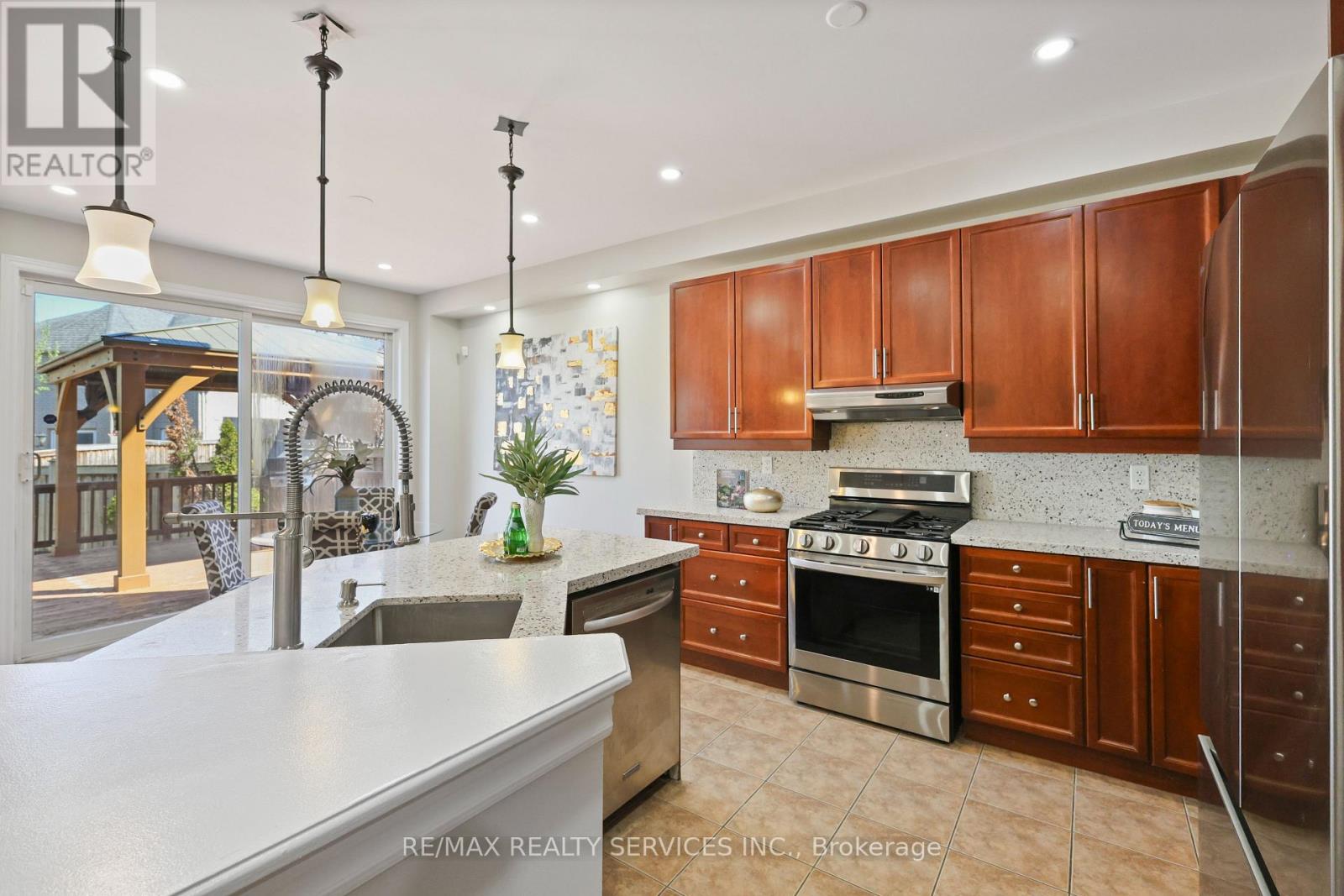 33 Leparc Road, Brampton, Ontario  L6P 2W9 - Photo 14 - W12104458