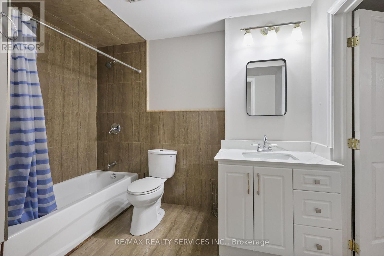 33 Leparc Road, Brampton, Ontario  L6P 2W9 - Photo 45 - W12104458