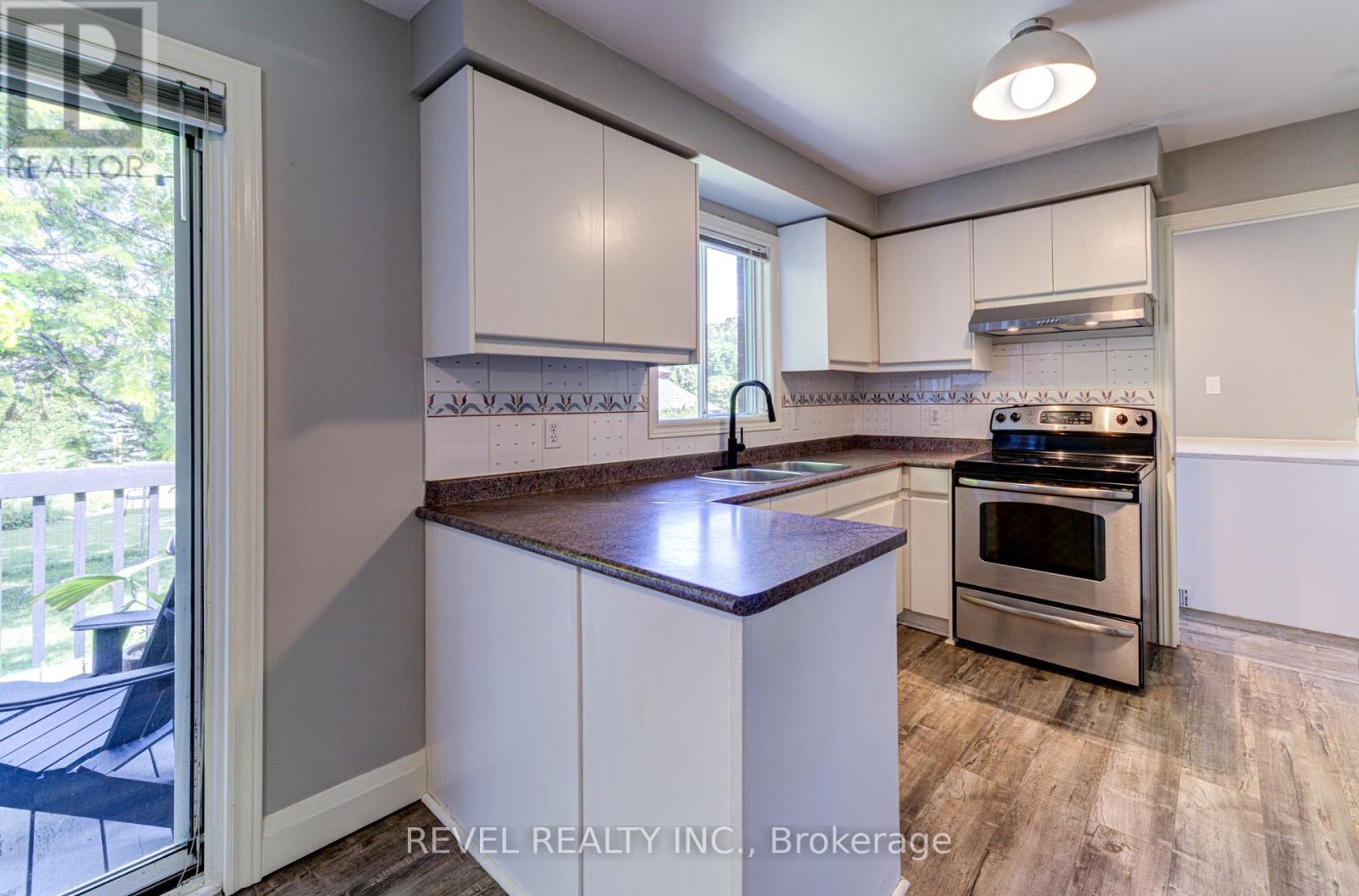 141 Wasaga Sands Drive E, Wasaga Beach, Ontario  L9Z 1H9 - Photo 16 - S12116023