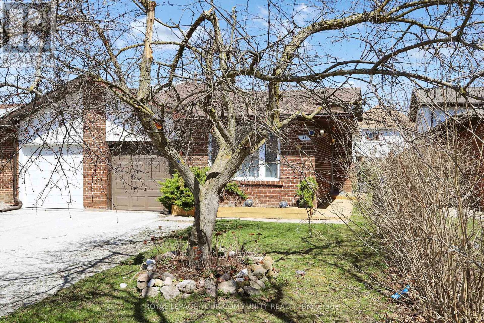 Property at 41 MAPLEHURST CRESCENT image 2