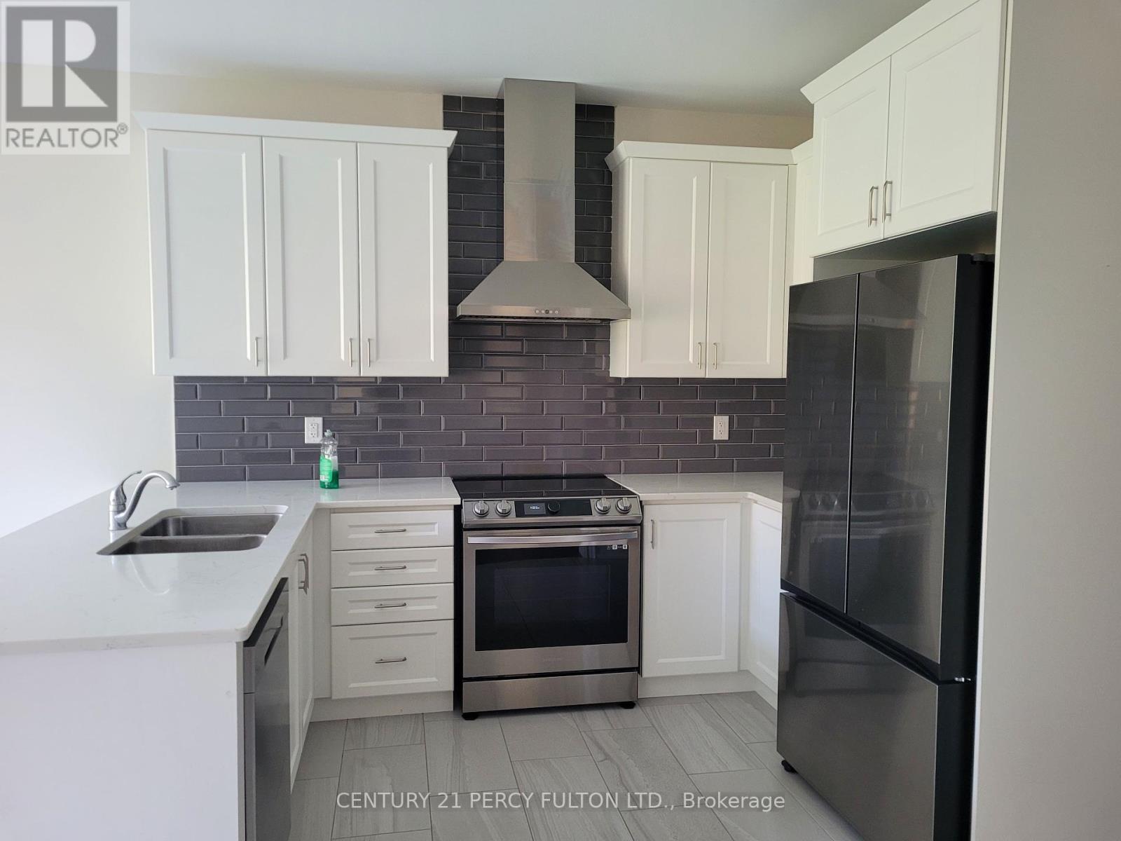 3013 Sierra Drive, Orillia, Ontario  L3V 8L9 - Photo 4 - S12116285