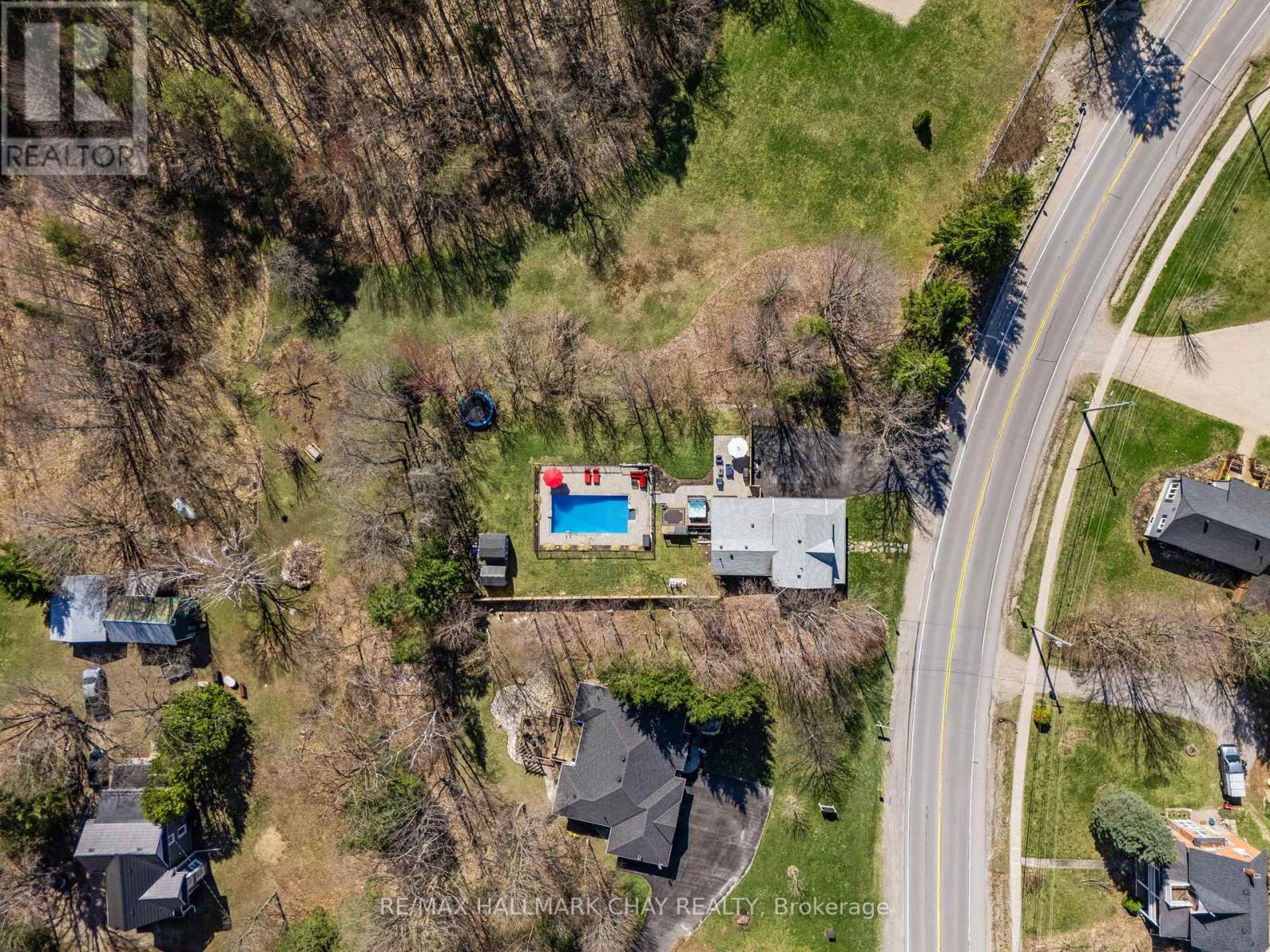 4539 Penetanguishene Road, Springwater (Hillsdale), Ontario  L0L 1V0 - Photo 33 - S12116310