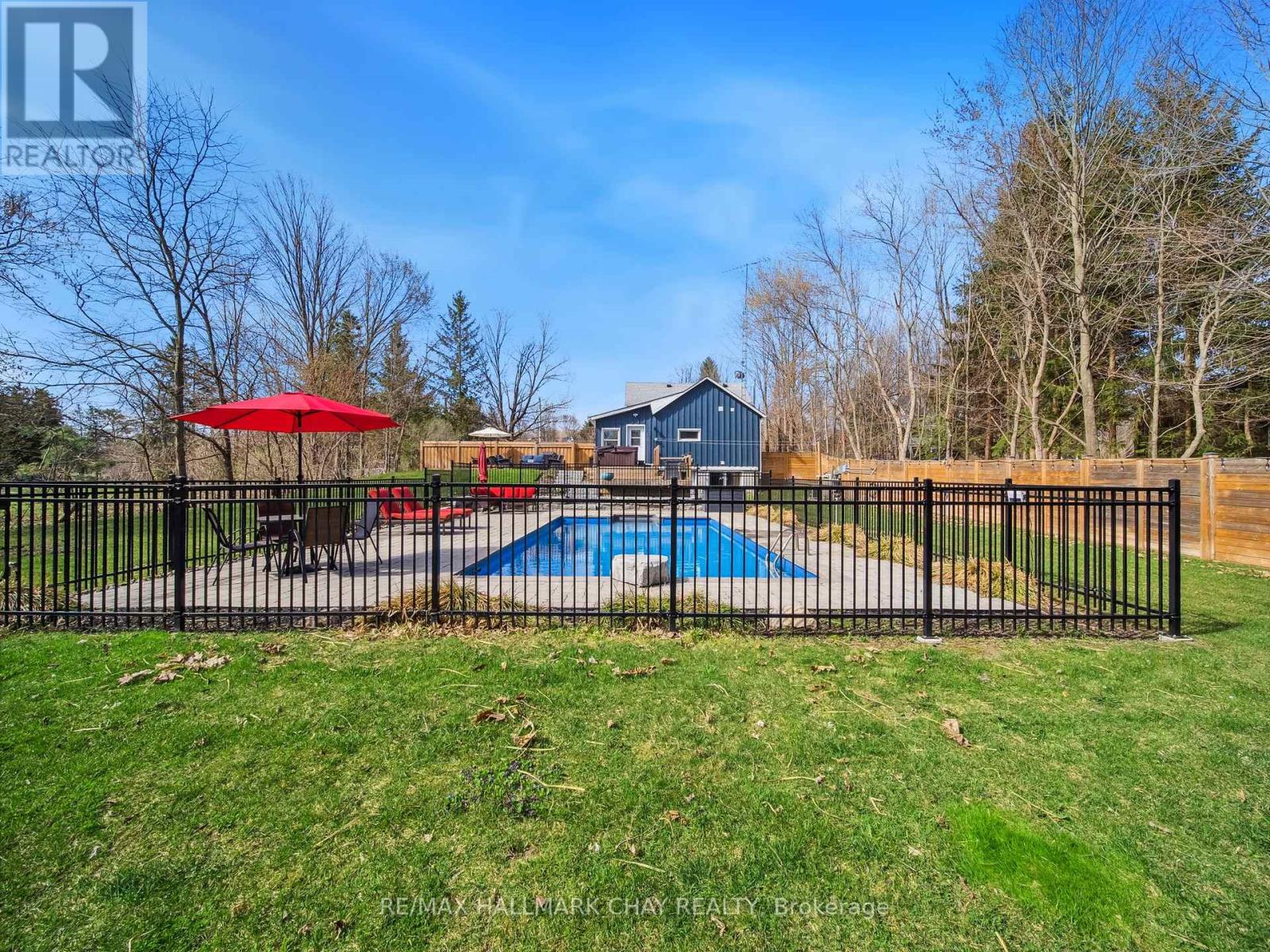 4539 Penetanguishene Road, Springwater (Hillsdale), Ontario  L0L 1V0 - Photo 47 - S12116310