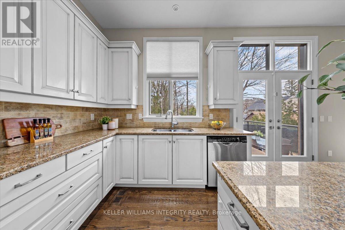 105 Black Maple, Ottawa, Ontario  K1M 0J3 - Photo 15 - X12116327