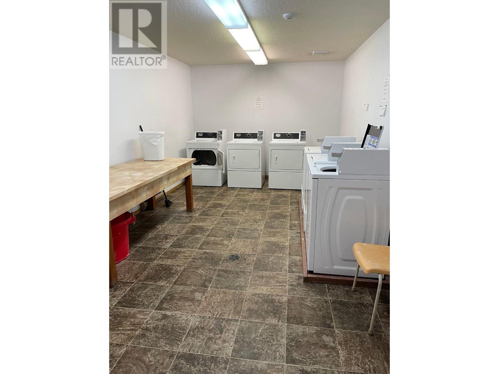 10 Cariboo Drive Unit# 401, Elkford, British Columbia  V0B 1H0 - Photo 8 - 10345492