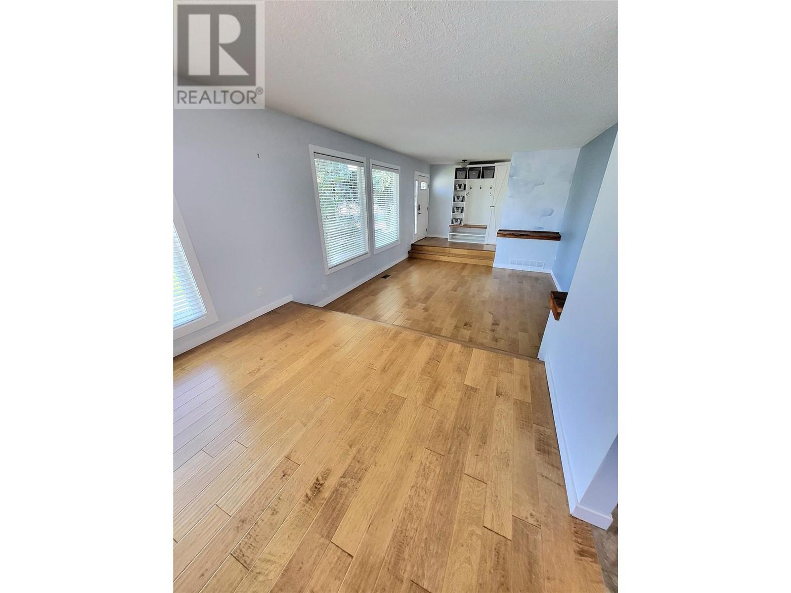 126 Andrew Place, Penticton, British Columbia  V2A 8S8 - Photo 4 - 10345597